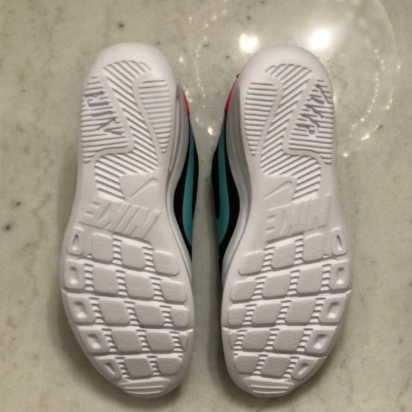 ❌SOLD❌ Nike Womens Air Max Oketo - Picture 6 of 6